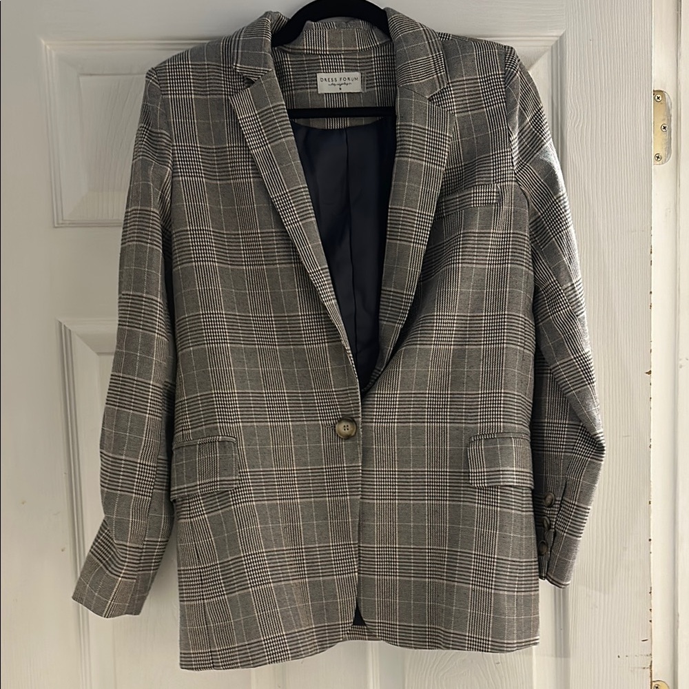 Dress Forum Los Angelas Gray Plaid Blazer size Small